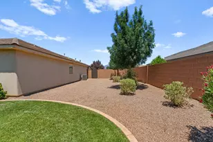 902 E 3950 S, Washington, UT 84780 - Photo 32