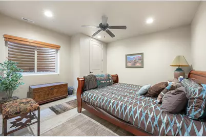 2090 N Tuweap #24, Saint George, UT 84770 - Photo 32