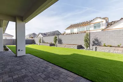 367 E Sidbury Rd, Washington, UT 84780 - Photo 16