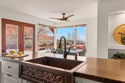 1068 N Shonto Ridge Dr, Ivins, UT 84738 - Photo 22