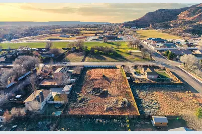 760 N Hildale St, Hildale, UT 84784 - Photo 16