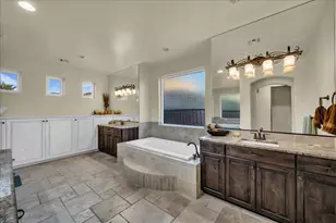 2864 E 1290 S St, Saint George, UT 84790 - Photo 14