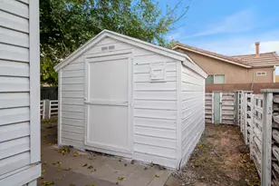 4400 W State St, Hurricane, UT 84737 - Photo 16