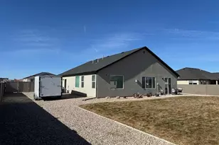 5010 N Bald Eagle Dr, Enoch, UT 84721 - Photo 4