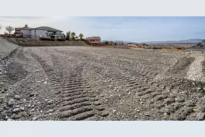 1238 S Indian Knolls Dr, Washington, UT 84780 - Photo 2