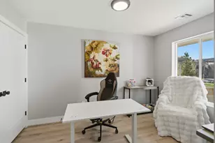 1033 N 2050 E, Saint George, UT 84770 - Photo 28