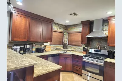 810 S Peachtree Dr, Toquerville, UT 84774 - Photo 10