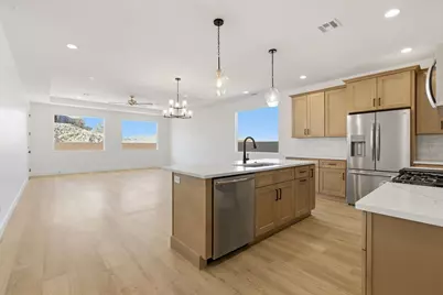 402 S 2250 W, Hurricane, UT 84737 - Photo 8