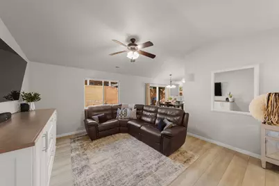 933 N Ocotillo Dr, Washington, UT 84780 - Photo 6