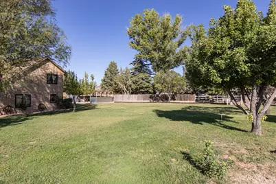 825 N Horsemans Park Dr, Dammeron Valley, UT 84783 - Photo 34