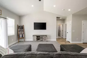 453 N 300 W, Enterprise, UT 84725 - Photo 8