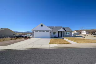 453 N 300 W, Enterprise, UT 84725 - Photo 2