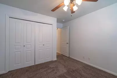 1574 E Sugar Plumb Ln, Washington, UT 84780 - Photo 4