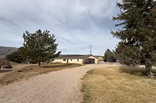 421 N Harmony Dr, New Harmony, UT 84757 - Photo 4
