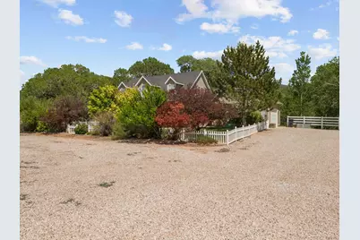 1601 S 2500 E, New Harmony, UT 84757 - Photo 4