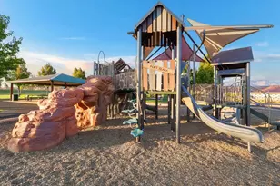 3800 Paradise Vlg Dr, Santa Clara, UT 84765 - Photo 104