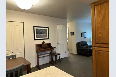 50 W 400 S #6, Saint George, UT 84770 - Photo 10