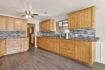 81 S Center St, Enterprise, UT 84725 - Photo 8