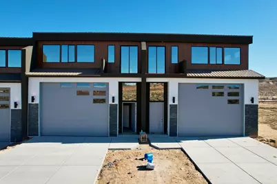 1326 E Lone Rock View, Big Water, UT 84741 - Photo 1
