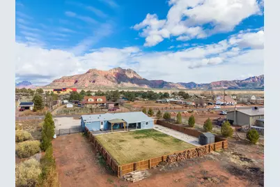 1363 N Rome Way, Apple Valley, UT 84737 - Photo 2