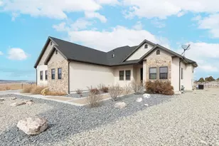 3760 W Hillcrest Dr, Cedar City, UT 84720 - Photo 4