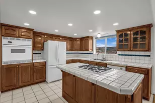 976 N Quail Ridge Dr, Washington, UT 84780 - Photo 12