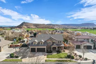 2551 Honeybee Cir, Washington, UT 84780 - Photo 10