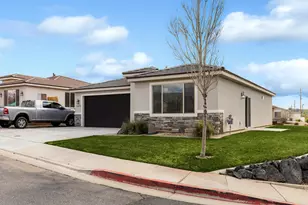 3445 W 175 N, Hurricane, UT 84737 - Photo 2