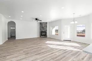 1324 E Manzanita Dr, Apple Valley, UT 84737 - Photo 6