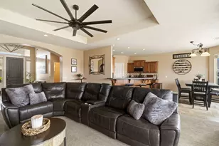 902 E Silver Shadows Dr, Washington, UT 84780 - Photo 8