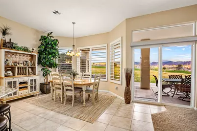 1028 W Shadow Ridge Dr, Washington, UT 84780 - Photo 10