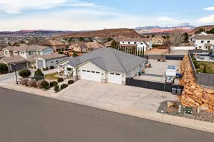 959 E Bronco Dr, Washington, UT 84780 - Photo 32