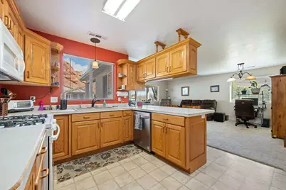 1050 W Red Hills Parkway #81, Washington, UT 84780 - Photo 12