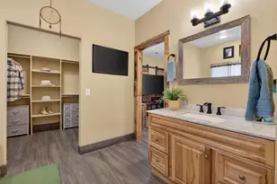 128 E Forest Dr, Central, UT 84722 - Photo 8