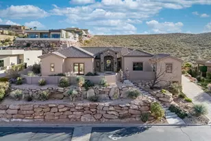 2464 E Granite Wy, Saint George, UT 84790 - Photo 2