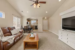 1176 N Crown King Ave, Washington, UT 84780 - Photo 6