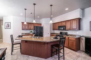 381 N Windsor Dr, Washington, UT 84780 - Photo 4