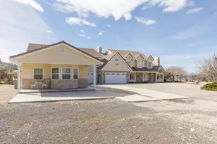 1215 W Emerald Dr, Saint George, UT 84770 - Photo 4