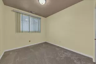 2313 E 700 N, Saint George, UT 84790 - Photo 8