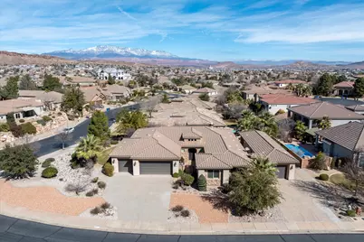 2267 E Knolls Dr, Saint George, UT 84790 - Photo 2