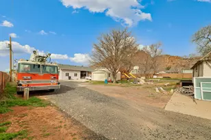 720 N Central St, Hildale, UT 84784 - Photo 40