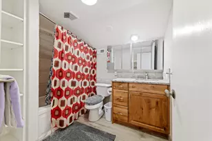 720 N Central St, Hildale, UT 84784 - Photo 22