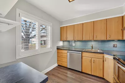 2199 Carriage Ln #5, Holladay, UT 84117 - Photo 8