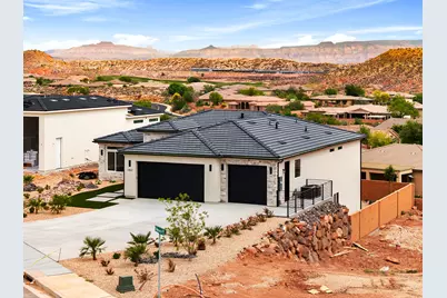 1862 N Chapman Dr, Washington, UT 84780 - Photo 2