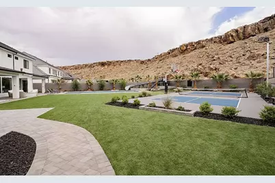 3318 E Live Oak Dr, Saint George, UT 84790 - Photo 6