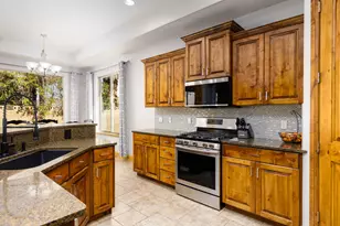 3902 London Ln, Santa Clara, UT 84765 - Photo 10