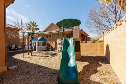 3902 London Ln, Santa Clara, UT 84765 - Photo 32