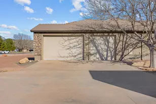 1045 W Sapphire Dr, Saint George, UT 84770 - Photo 6