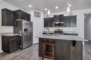 325 N Red Stone Rd, Washington, UT 84780 - Photo 10