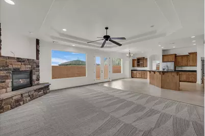 691 Rainier Dr, Saint George, UT 84770 - Photo 2